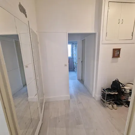 Pret De La Apartment *